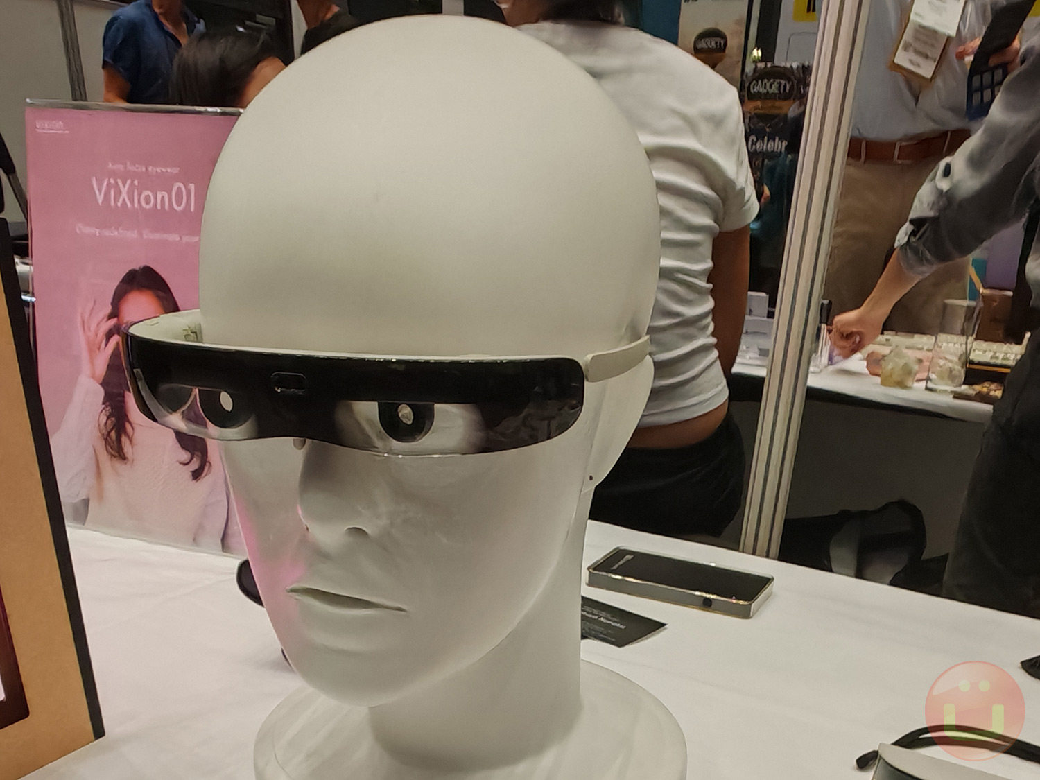 ViXion01 Eyewear With Auto-Focus Showcased At IFA 2024