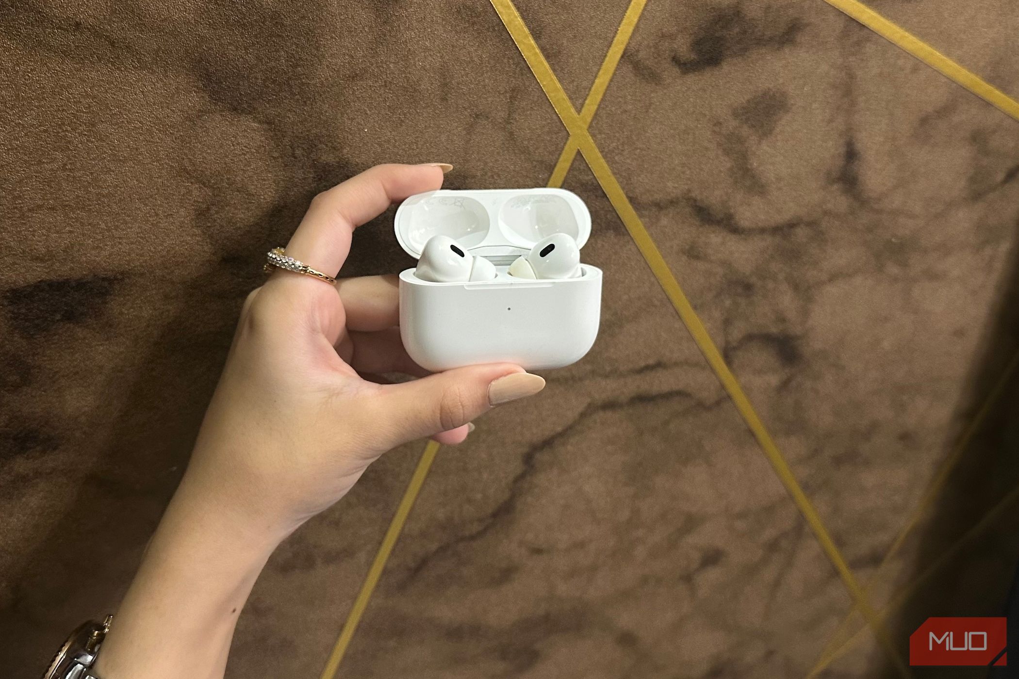 What AirPods Do I Have? 5 Ways to Check Your AirPods Model